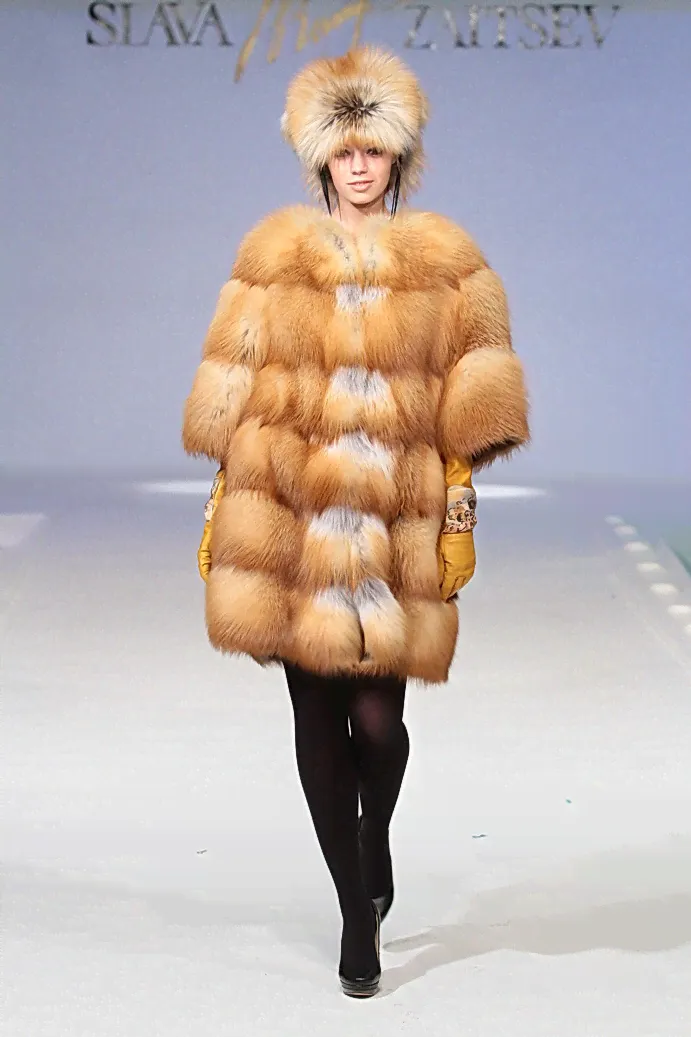 Шуба из меха лисицы Gold Fox